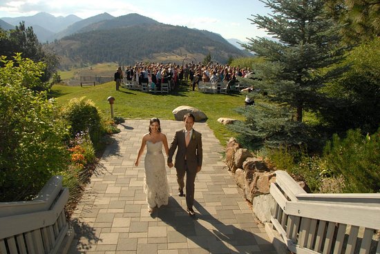 sun-mountain-lodge-wedding